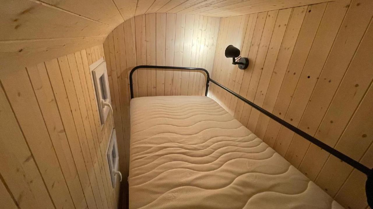 Glamping - Stylova Maringotka V Srdci Ladova Kraje, Pobliz Hlavniho Mesta Prahy Stribrna Skalice Buitenkant foto